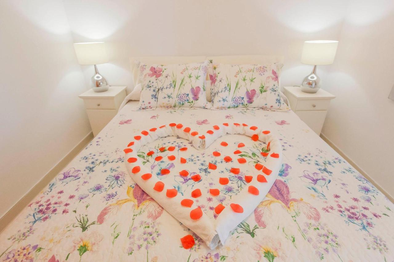 Villa Sara En San Eugenio - Sara Vacation أذيخي المظهر الخارجي الصورة