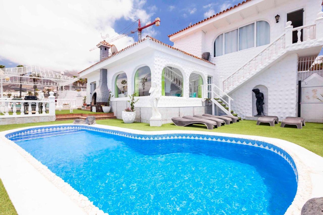 Villa Sara En San Eugenio - Sara Vacation أذيخي المظهر الخارجي الصورة